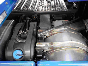 Бак с мочевиной расположен возле глушителя Бак с мочевиной расположен возле глушителя